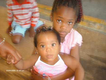LAURAINCIA ET LAURAINA